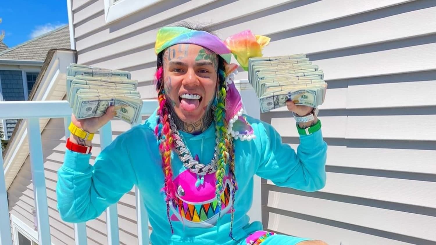 tekashi 6ix9ine impacta al donar miles de dolares a familias necesitadas la exigencia de mas ayuda en redes sociales